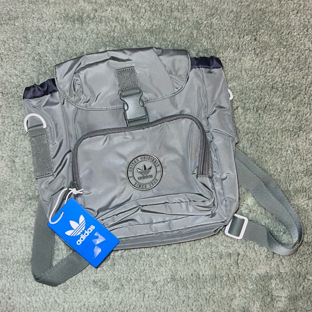 ⭐️NEW⭐️NWT ADIDAS Original Trefoil Mini Backpack